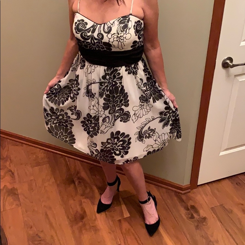 White House Black Market Floral Cocktail Dress